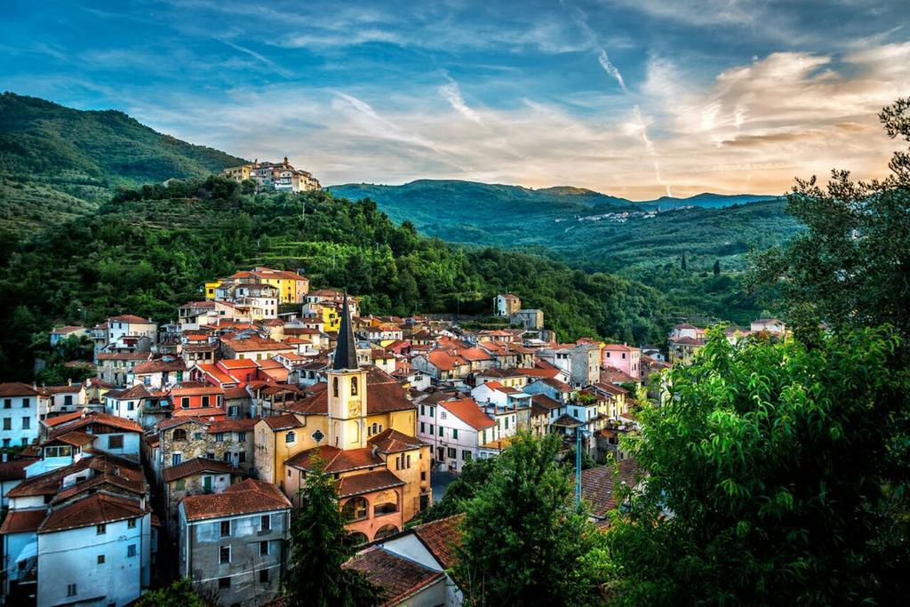 Il Cuore Del Borgo - Holiday Home Borgomaro エクステリア 写真