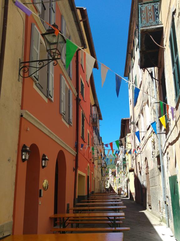 Il Cuore Del Borgo - Holiday Home Borgomaro エクステリア 写真